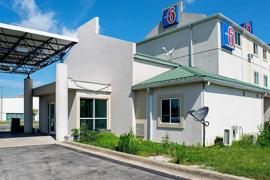 Motel 6 Seymour, IN - North hotel detail image 2