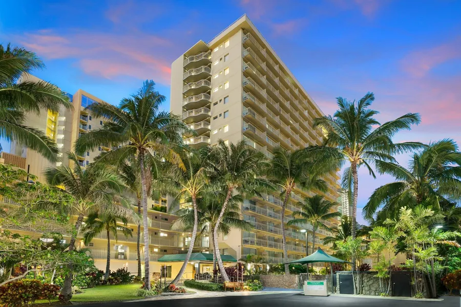 Courtyard by Marriott Waikiki Beach hotel detail image 2