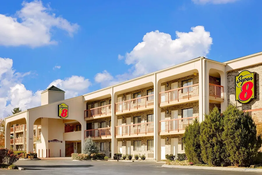 Super 8 by Wyndham Hermitage Nashville hotel detail image 2