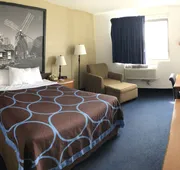 Super 8 by Wyndham Montgomery Maybrook hotel detail image 3