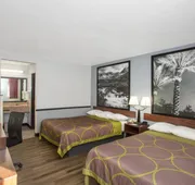 Super 8 by Wyndham Naples hotel detail image 5