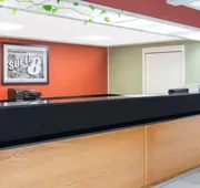 Super 8 by Wyndham Dothan hotel detail image 3
