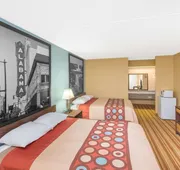 Super 8 by Wyndham Dothan hotel detail image 4