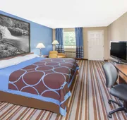 Super 8 by Wyndham Dothan hotel detail image 7
