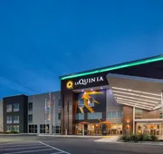 La Quinta Inn & Suites by Wyndham Perry hotel detail image 3