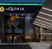La Quinta Inn & Suites by Wyndham Perry hotel detail image 4