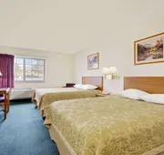 Super 8 by Wyndham Battle Mountain hotel detail image 5