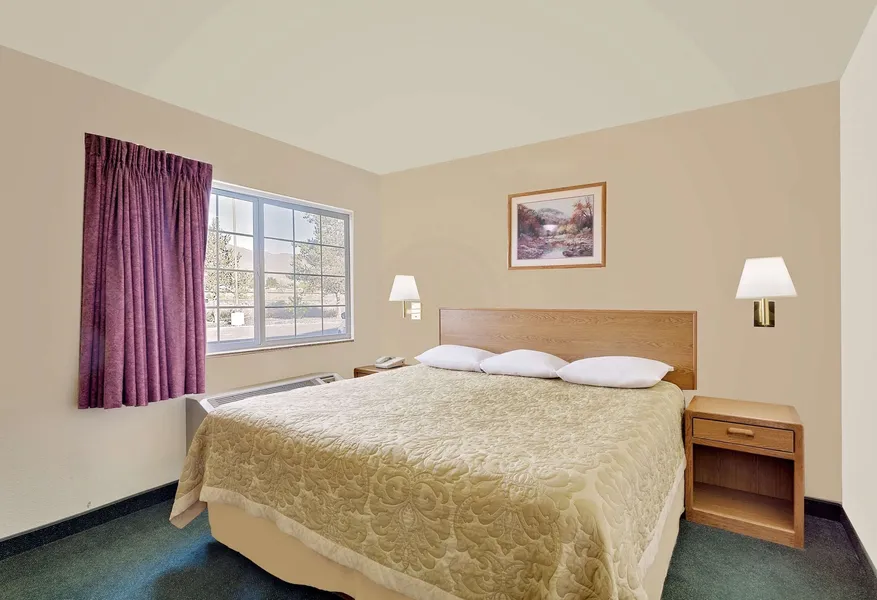 Super 8 by Wyndham Battle Mountain hotel detail image 6