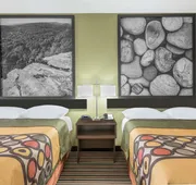 Super 8 by Wyndham Bryant Little Rock Area hotel detail image 4