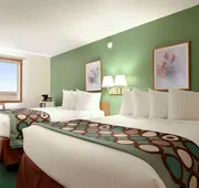 Super 8 by Wyndham West Fargo Main Ave ND hotel detail image 3