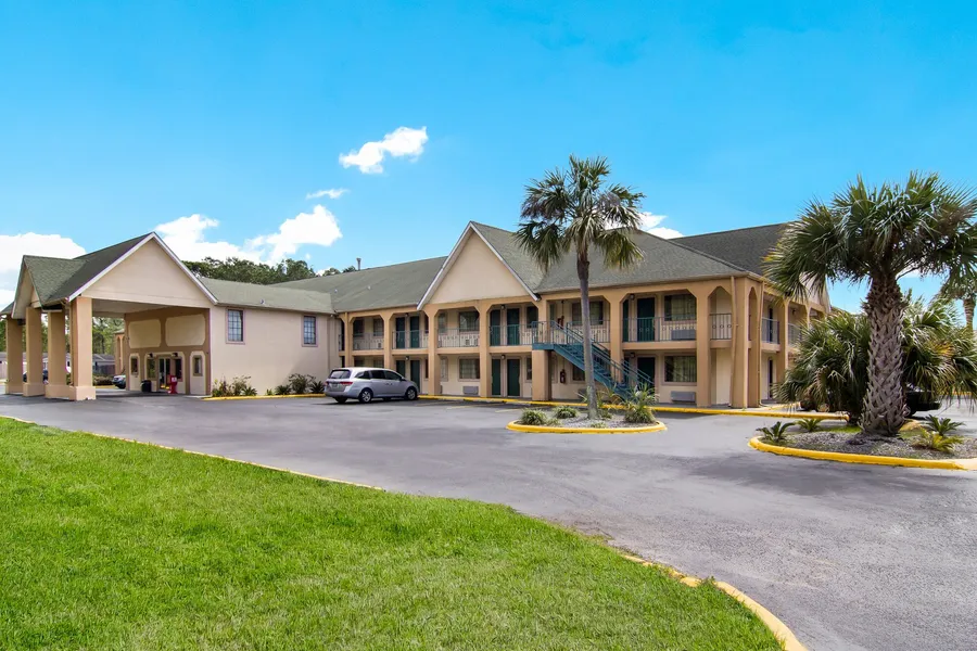 Americas Best Value Inn Darien hotel detail image 2
