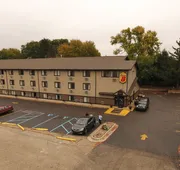 Super 8 By Wyndham Kalamazoo hotel detail image 7