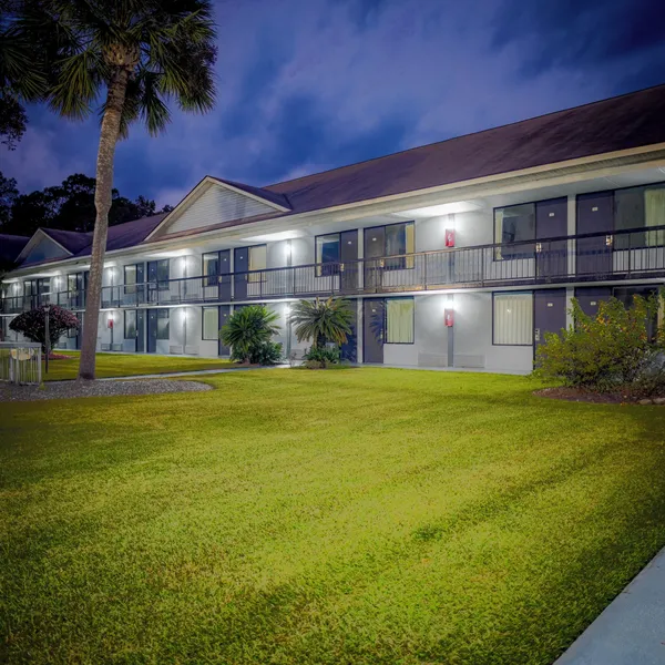 Super 8 by Wyndham Hardeeville/Savannah North hotel detail image 6