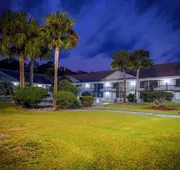 Super 8 by Wyndham Hardeeville/Savannah North hotel detail image 7
