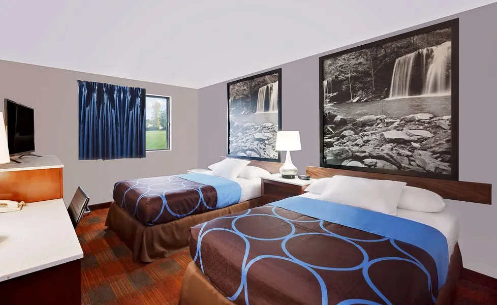 Super 8 by Wyndham Fayetteville hotel detail image 6