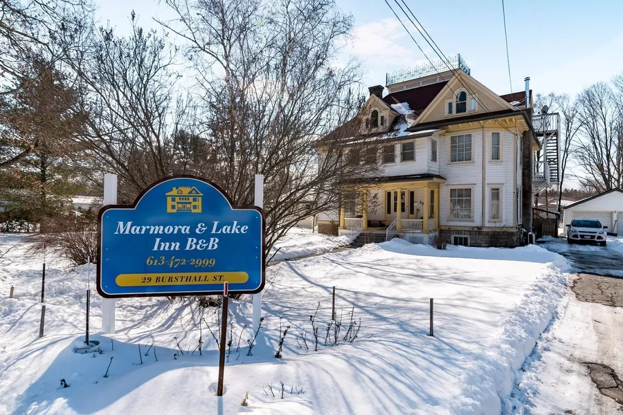 Marmora and Lake Inn hotel detail image 2