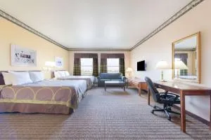 Super 8 by Wyndham Fort Worth Stockyards hotel detail image 2
