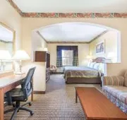 Super 8 by Wyndham Fort Worth Stockyards hotel detail image 4