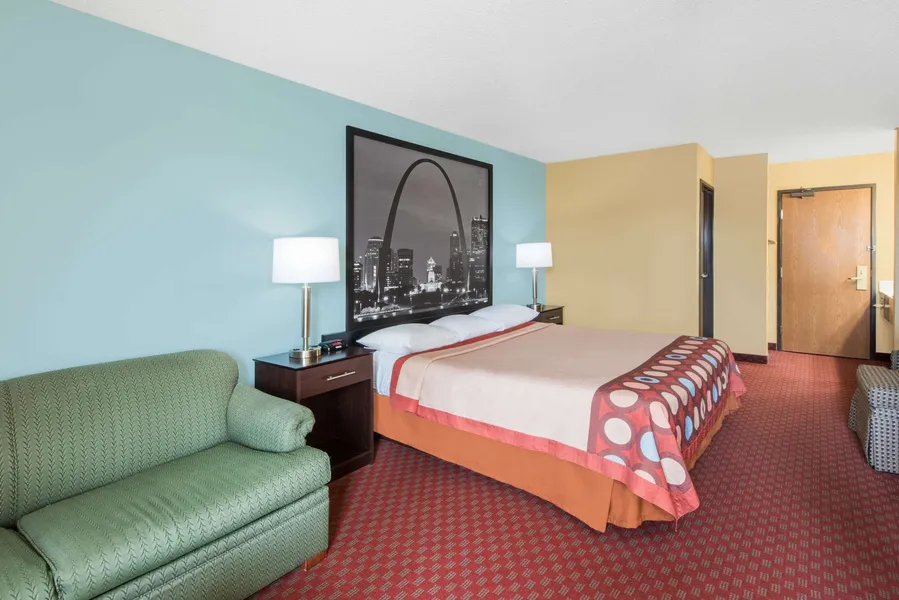 Super 8 by Wyndham Troy IL/St. Louis Area hotel detail image 6