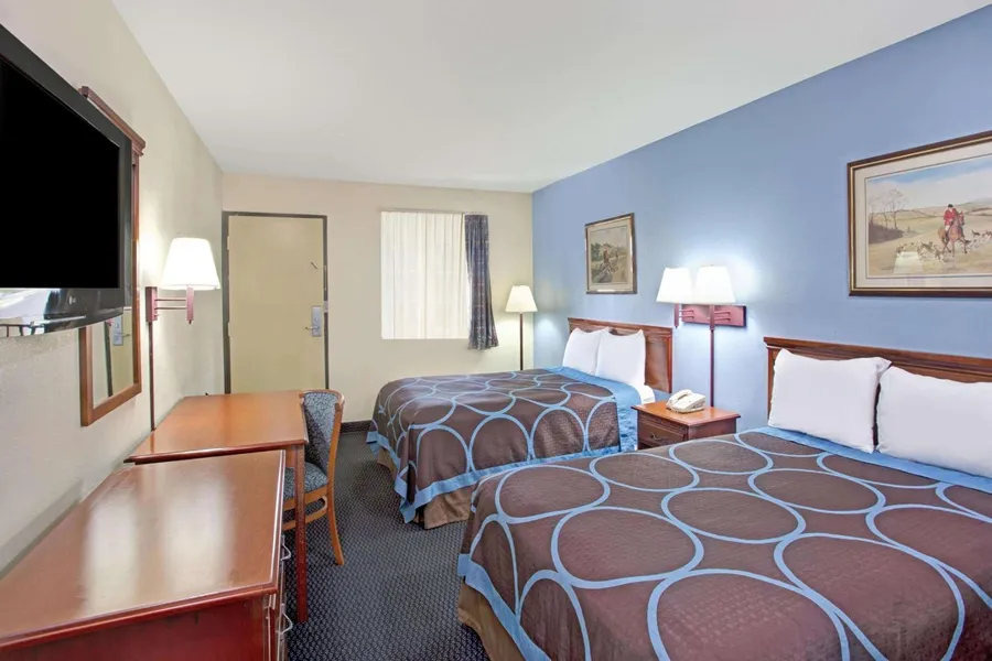 Super 8 by Wyndham Suwanee hotel detail image 2