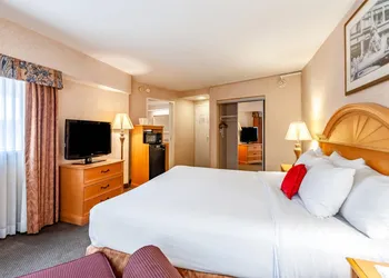 Red Lion Hotel Rosslyn Iwo Jima hotel thumbnail 5