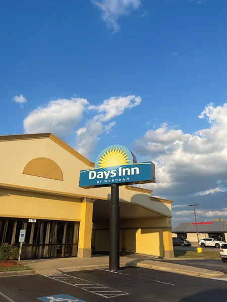 Days Inn by Wyndham Fayetteville-South/I-95 Exit 49 hotel detail image 2