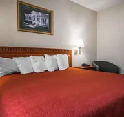 Econo Lodge Glens Falls / Lake George hotel detail image 7