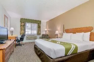 Quality Inn & Suites Tulare hotel detail image 6