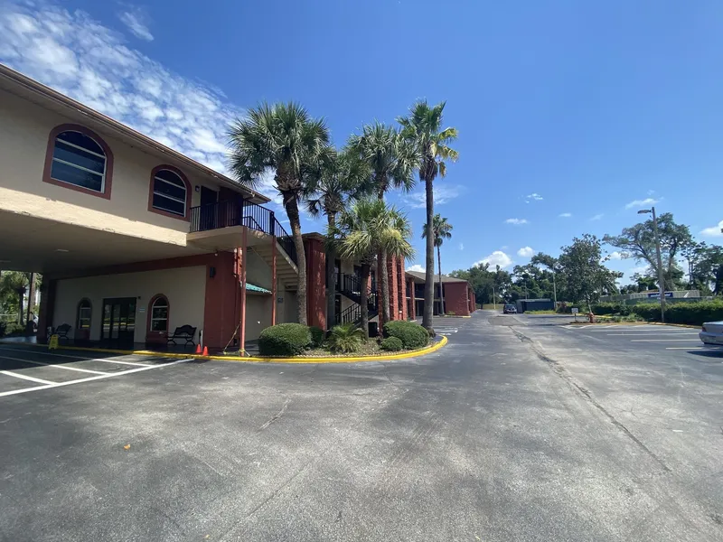 Quality Inn & Suites Orlando Airport hotel detail image 2