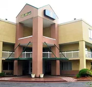 Econo Lodge Inn & Suites hotel detail image 3
