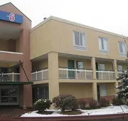 Econo Lodge Inn & Suites hotel detail image 5