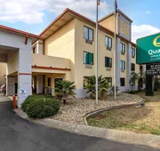 Quality Inn & Suites Ft. Jackson Maingate hotel detail image 3