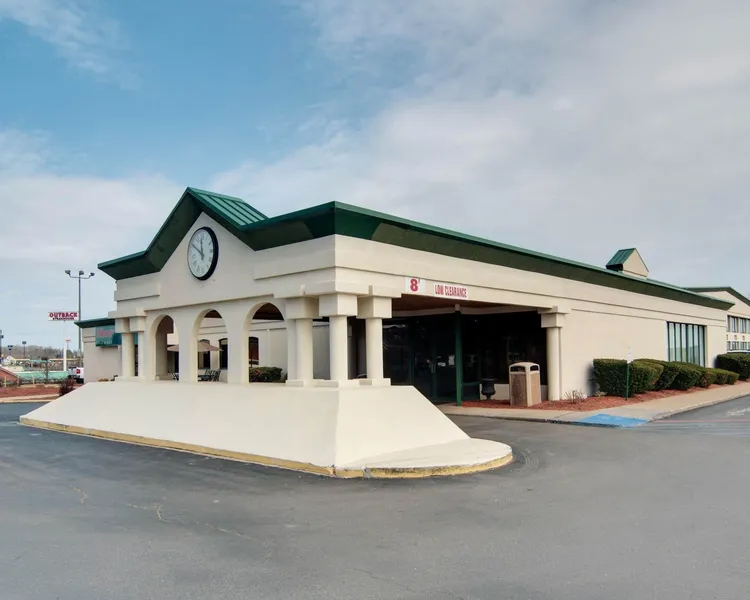 Quality Inn Beckley hotel detail image 2