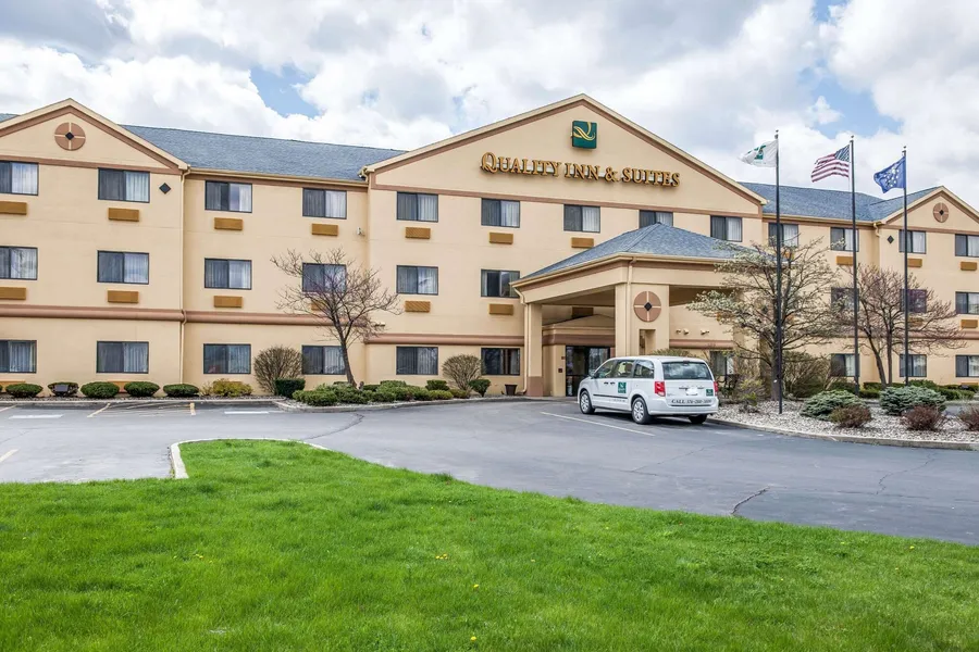 Quality Inn & Suites South Bend Airport hotel detail image 2