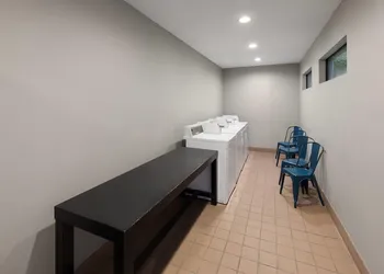 Ramada by Wyndham El Paso hotel thumbnail 3