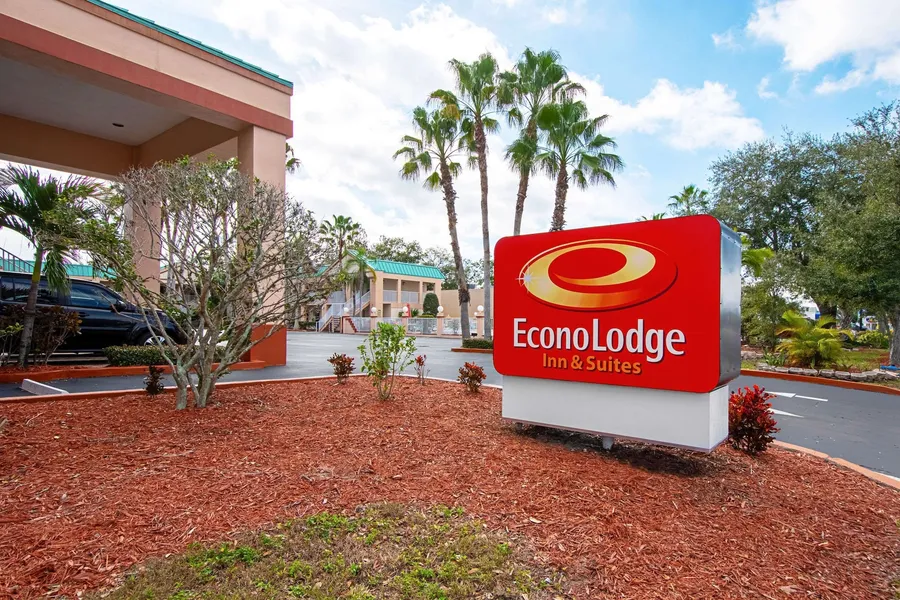 Econo Lodge Inn & Suites Clearwater Central hotel detail image 2