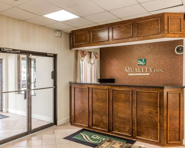 Quality Inn Pell City I-20 exit 158 hotel detail image 6