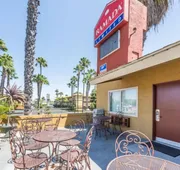 Ramada by Wyndham near SeaWorld / Mission Beach hotel detail image 4