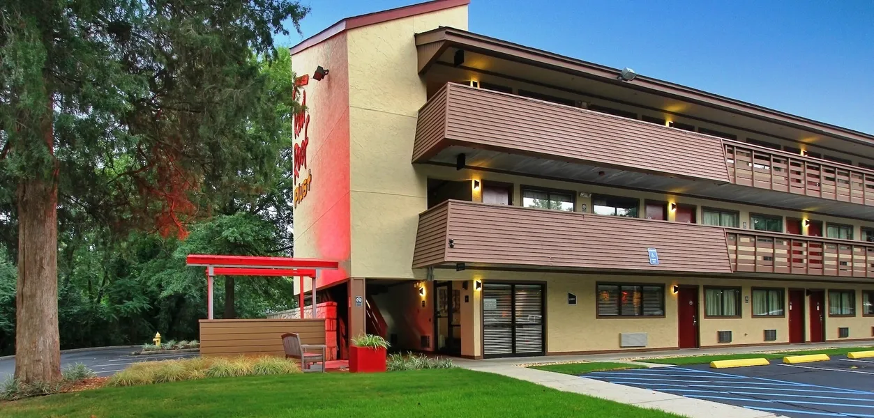 Red Roof Inn PLUS+ Atlanta - Buckhead hotel detail image 2