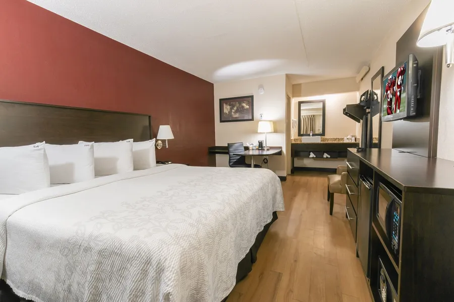 Red Roof Inn PLUS+ Atlanta - Buckhead hotel detail image 6