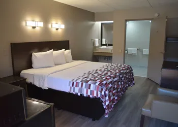 Red Roof Inn Jackson North - Ridgeland hotel thumbnail 2