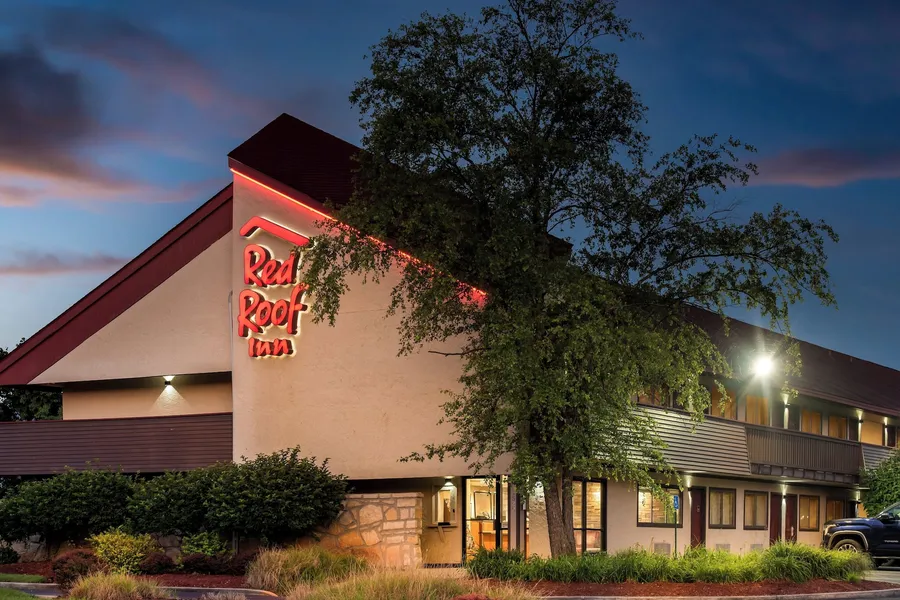 Red Roof Inn Indianapolis North - College Park hotel detail image 2
