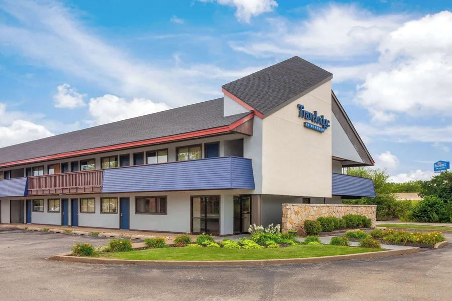 Travelodge by Wyndham Peoria hotel detail image 2