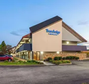 Travelodge by Wyndham Peoria hotel detail image 3