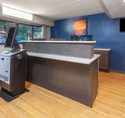 Travelodge by Wyndham Peoria hotel detail image 7