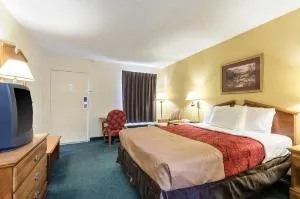 Quality Inn hotel thumbnail 2
