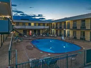 Quality Inn hotel thumbnail 3