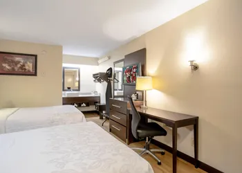 Red Roof Inn Plus San Francisco Airport hotel thumbnail 8