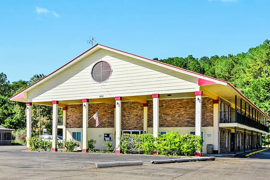 Jeffersonian Motor Inn by Townhouse, Prentiss MS hotel detail image 2
