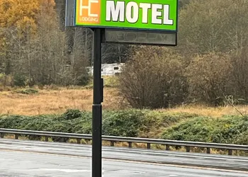 Seasons Motel hotel thumbnail 3
